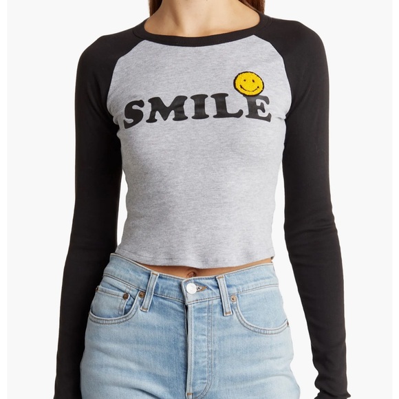 Black and gray, cropped “smile” long-sleeve - Picture 5 of 5